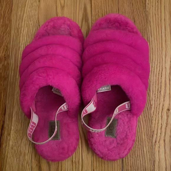 Ugg Hot Pink fluff yeah slide - Picture 2 of 4